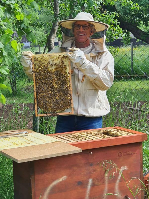 Nun summt es im Garten von Uwe Stahl wieder. (Foto: Uwe Stahl)