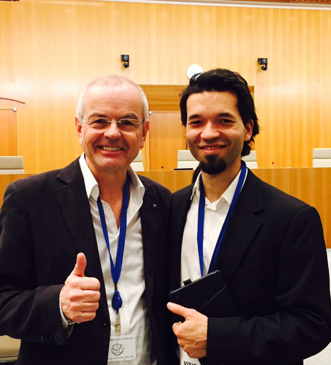 Thomas Radetzki und Terra Pasqualini (rechts) 2017 beim Europ&auml;ischen Gerichtshof in Luxemburg. (Foto: Mellifera e. V.)
