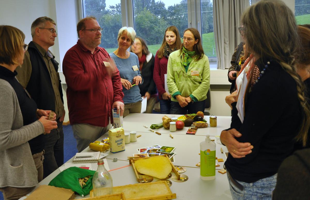 Interessiert lauschen die Teilnehmer Michel Grevis in seinem Workshop. 