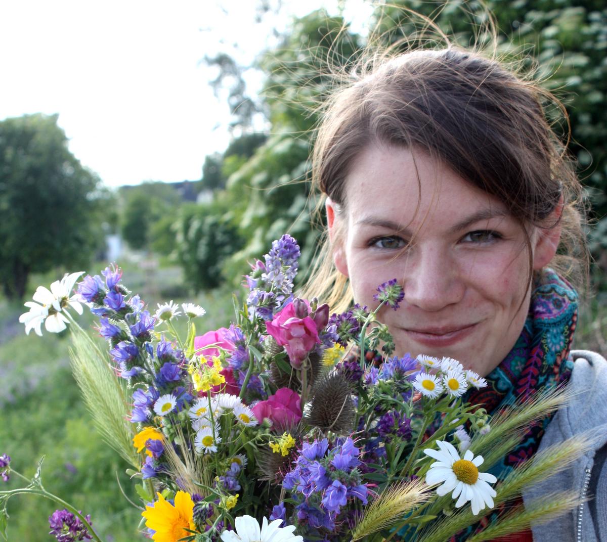 Nicht nur Bienen und andere bl&uuml;tenbest&auml;ubende Insekten freuen sich &uuml;ber eine bl&uuml;hende Landschaft. (Foto: Marcella Knaack)